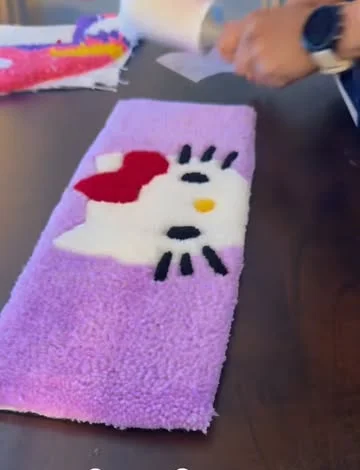 Tapis Hello Kitty mauve